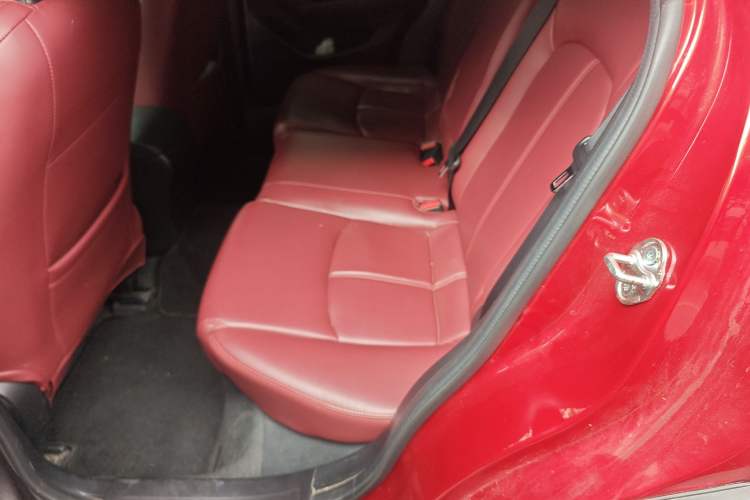 Used Mazda CX-4 2021 2.0L Automatic Two-Wheel Drive Blue Sky Dynamic Edition Left Rear Seat