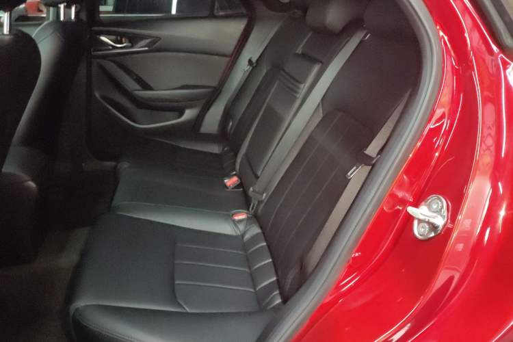 Used Mazda CX-4 2021 2.0L Automatic Two-Wheel Drive Blue Sky Dynamic Edition Left Rear Seat