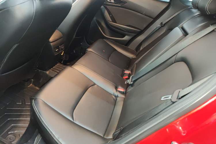 Used Mazda CX-4 2021 2.0L Automatic Two-Wheel Drive Blue Sky Exploration Edition Left Rear Seat