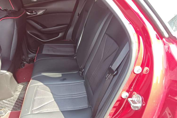 Used Mazda CX-4 2021 2.0L Automatic Two-Wheel Drive Blue Sky Dynamic Edition Left Rear Seat