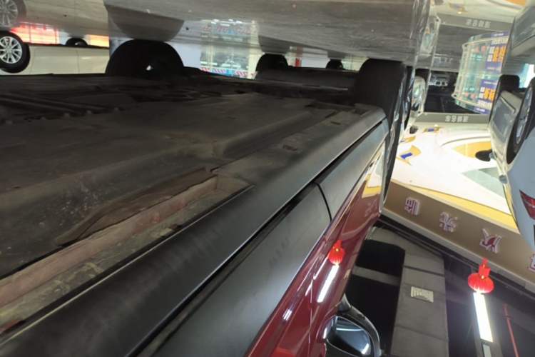 Used Mazda CX-4 2021 2.0L Automatic Two-Wheel Drive Blue Sky Exploration Edition Left Side Sill