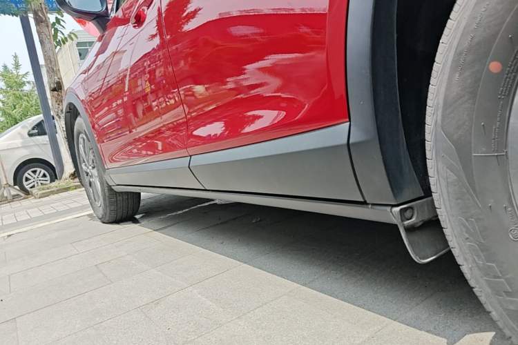 Used Mazda CX-4 2021 2.0L Automatic Two-Wheel Drive Blue Sky Dynamic Edition Left Side Sill