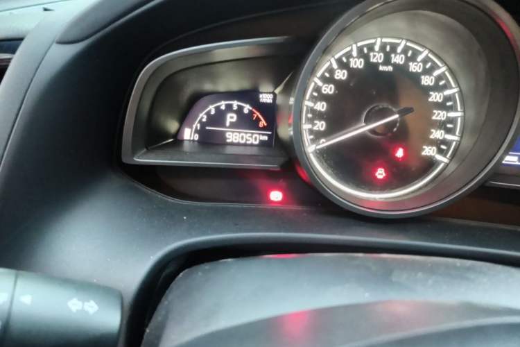 Used Mazda CX-4 2021 2.0L Automatic Two-Wheel Drive Blue Sky Dynamic Edition Odometer Close Up