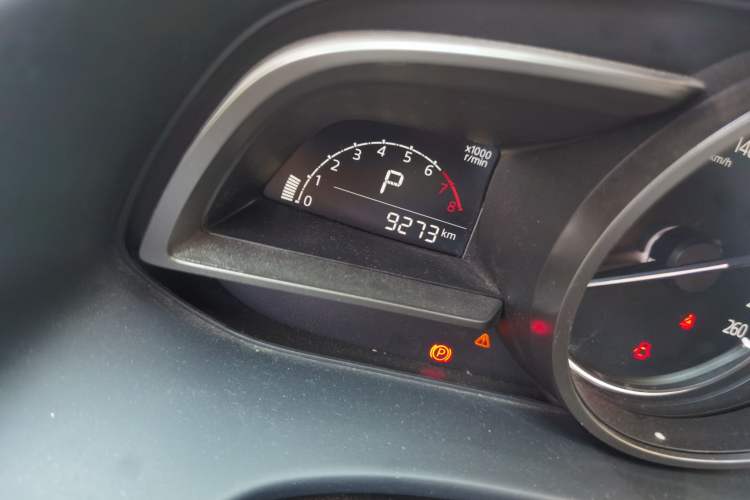 Used Mazda CX-4 2021 2.0L Automatic Two-Wheel Drive Blue Sky Exploration Edition Odometer Close Up