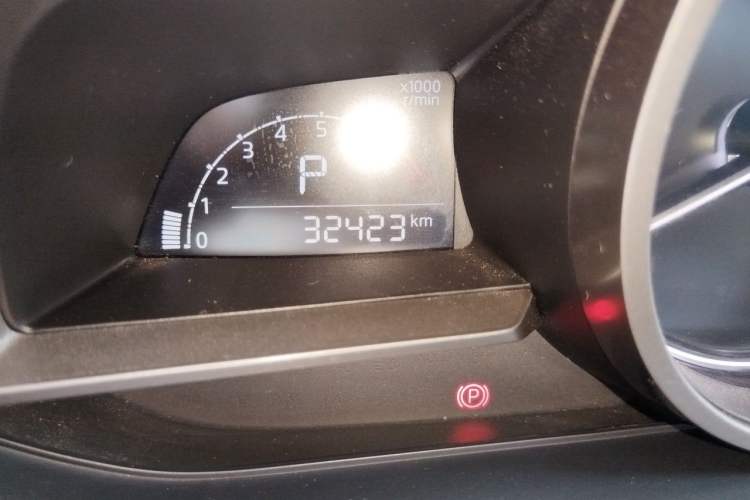 Used Mazda CX-4 2021 2.0L Automatic Two-Wheel Drive Blue Sky Dynamic Edition Odometer Close Up