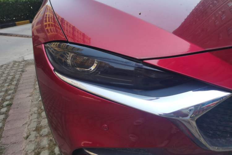 Used Mazda CX-4 2021 2.0L Automatic Two-Wheel Drive Blue Sky Exploration Edition Right Front Headlight