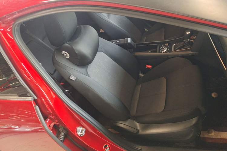 Used Mazda CX-4 2021 2.0L Automatic Two-Wheel Drive Blue Sky Dynamic Edition Right Front Seat