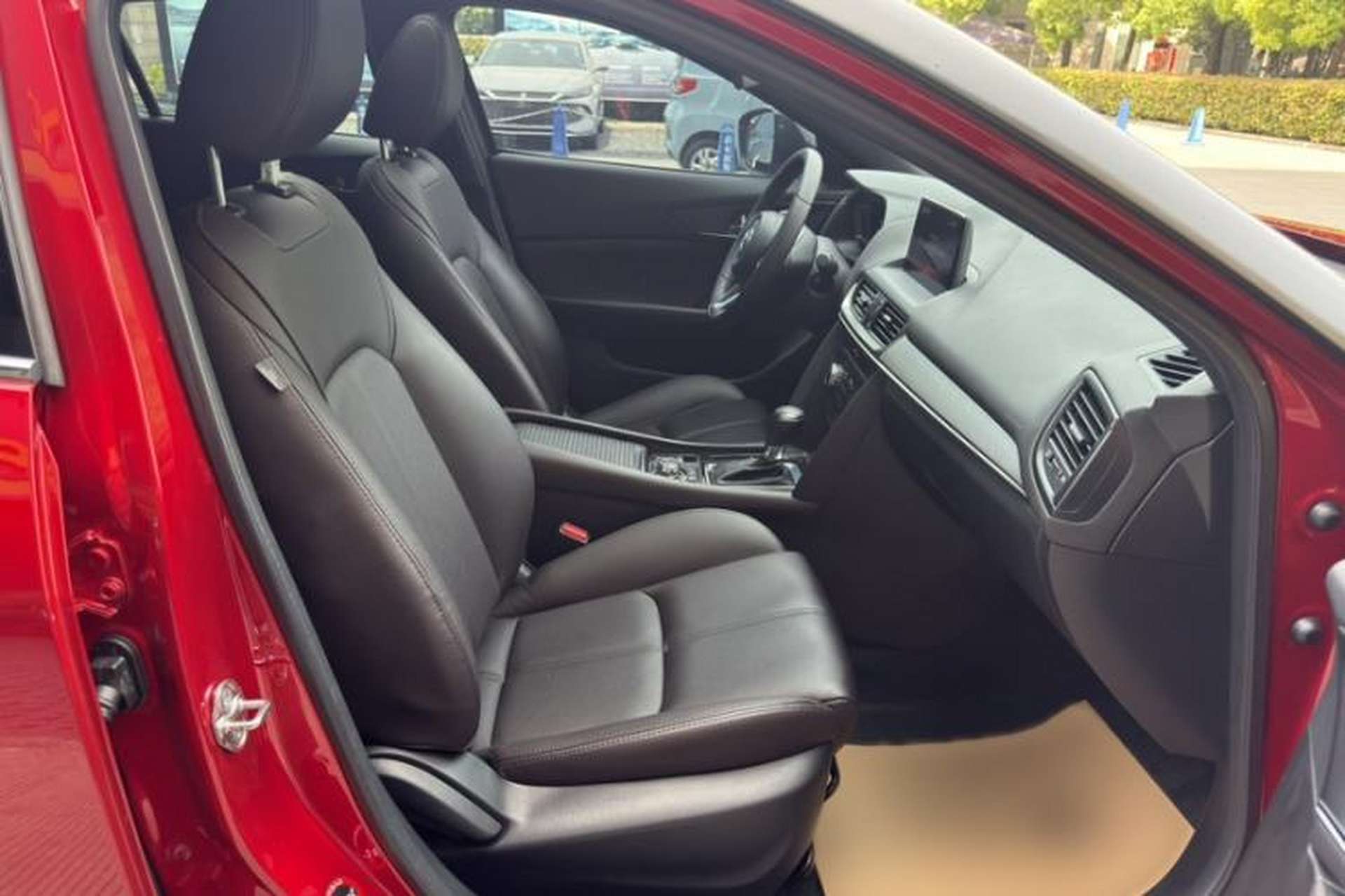 Used Mazda CX-4 2021 2.0L Automatic Two-Wheel Drive Blue Sky Luxury Edition Right Front Seat