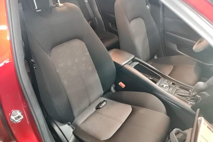 Used Mazda CX-4 2021 2.0L Automatic Two-Wheel Drive Blue Sky Exploration Edition Right Front Seat