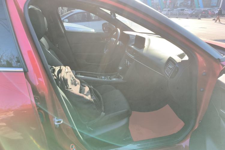 Used Mazda CX-4 2021 2.0L Automatic Two-Wheel Drive Blue Sky Dynamic Edition Right Front Seat