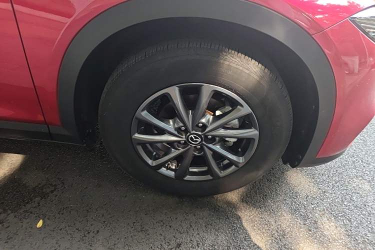 Used Mazda CX-4 2021 2.0L Automatic Two-Wheel Drive Blue Sky Exploration Edition Right Front Wheel Hub