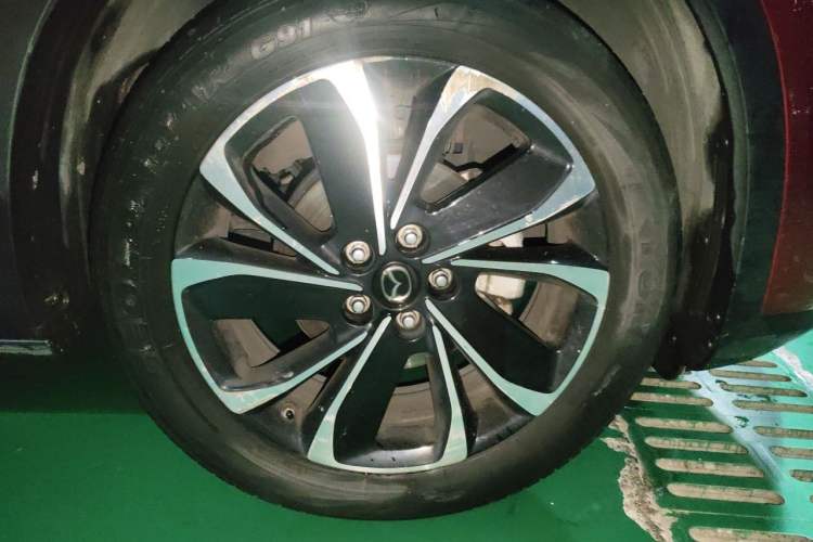 Used Mazda CX-4 2021 2.5L Automatic All-Wheel Drive Blue Sky Passion Edition Right Front Wheel Hub
