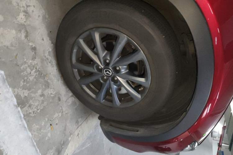 Used Mazda CX-4 2021 2.0L Automatic Two-Wheel Drive Blue Sky Dynamic Edition Right Front Wheel Hub