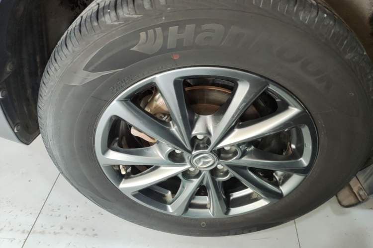 Used Mazda CX-4 2021 2.0L Automatic Two-Wheel Drive Blue Sky Dynamic Edition Right Rear Wheel Hub