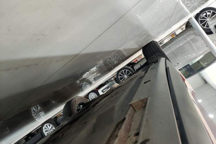 Used Mazda CX-4 2021 2.0L Automatic Two-Wheel Drive Blue Sky Dynamic Edition Right Side Sill