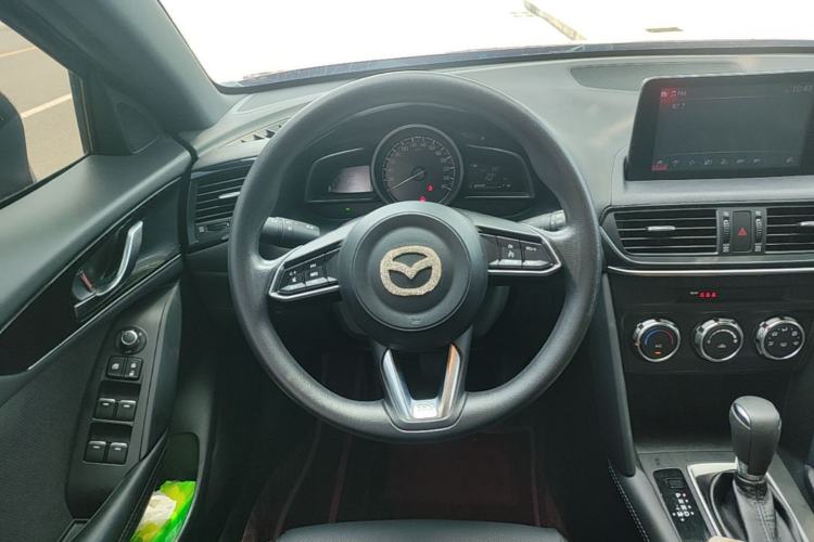Used Mazda CX-4 2021 2.0L Automatic Two-Wheel Drive Blue Sky Dynamic Edition Steering Wheel