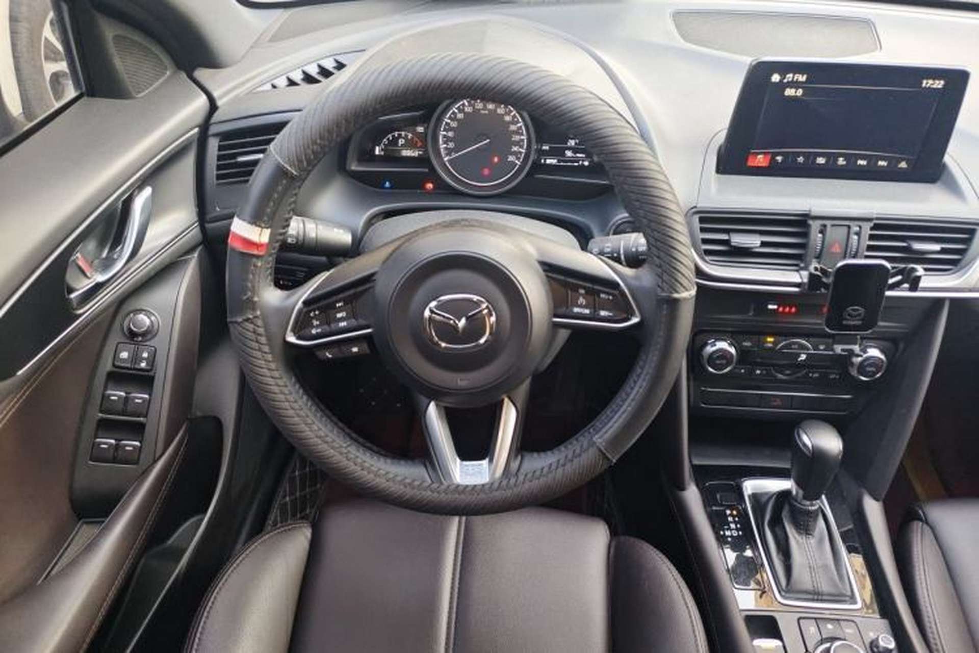 Used Mazda CX-4 2021 2.0L Automatic Two-Wheel Drive Blue Sky Luxury Edition Steering Wheel