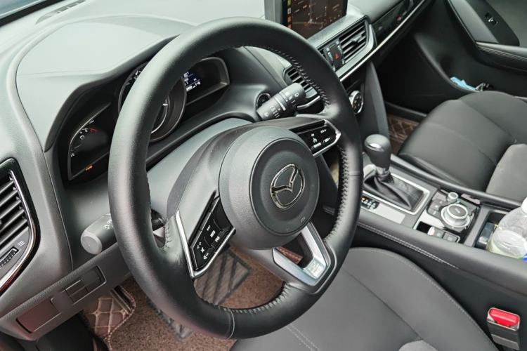 Used Mazda CX-4 2021 2.0L Automatic Two-Wheel Drive Blue Sky Dynamic Edition Steering Wheel