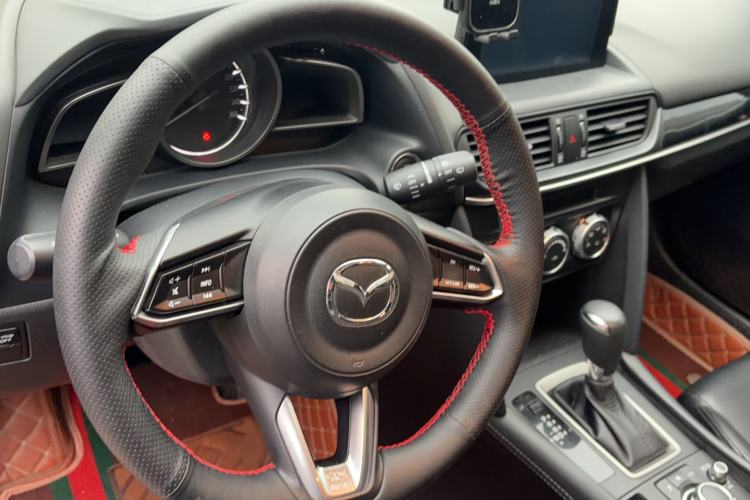 Used Mazda CX-4 2021 2.0L Automatic Two-Wheel Drive Blue Sky Dynamic Edition Steering Wheel