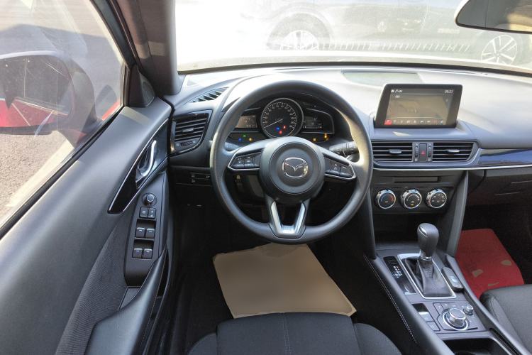 Used Mazda CX-4 2021 2.0L Automatic Two-Wheel Drive Blue Sky Dynamic Edition Steering Wheel