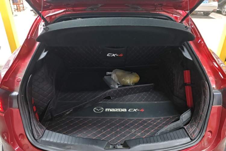 Used Mazda CX-4 2021 2.0L Automatic Two-Wheel Drive Blue Sky Dynamic Edition Trunk