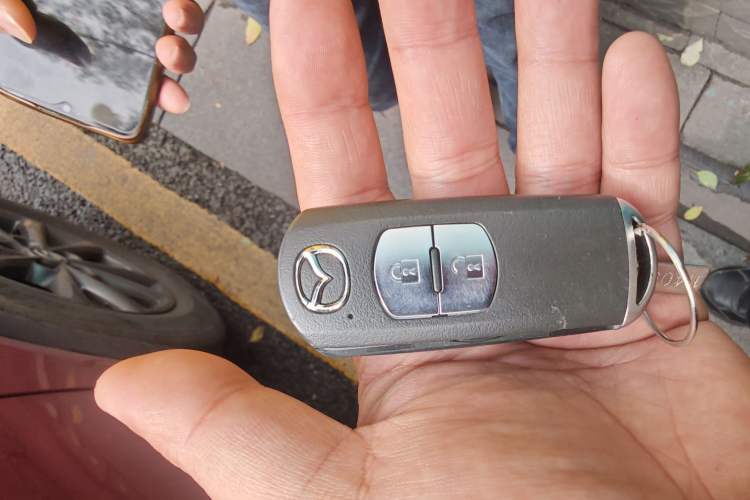 Used Mazda CX-4 2021 2.0L Automatic Two-Wheel Drive Blue Sky Dynamic Edition Vehicle Key