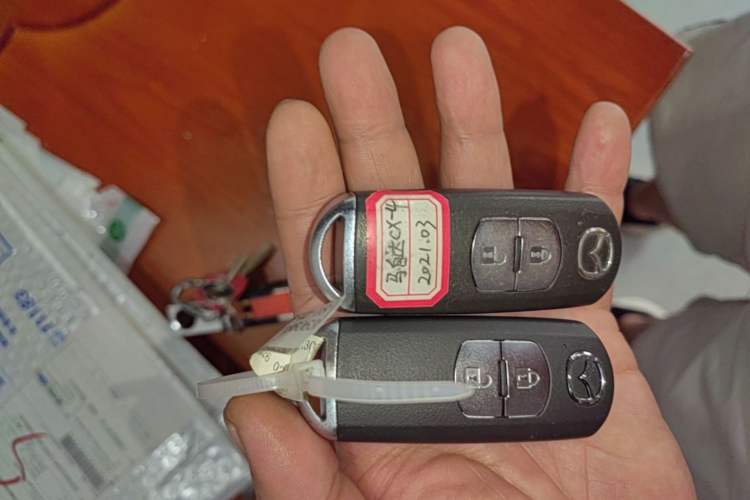 Used Mazda CX-4 2021 2.0L Automatic Two-Wheel Drive Blue Sky Dynamic Edition Vehicle Key