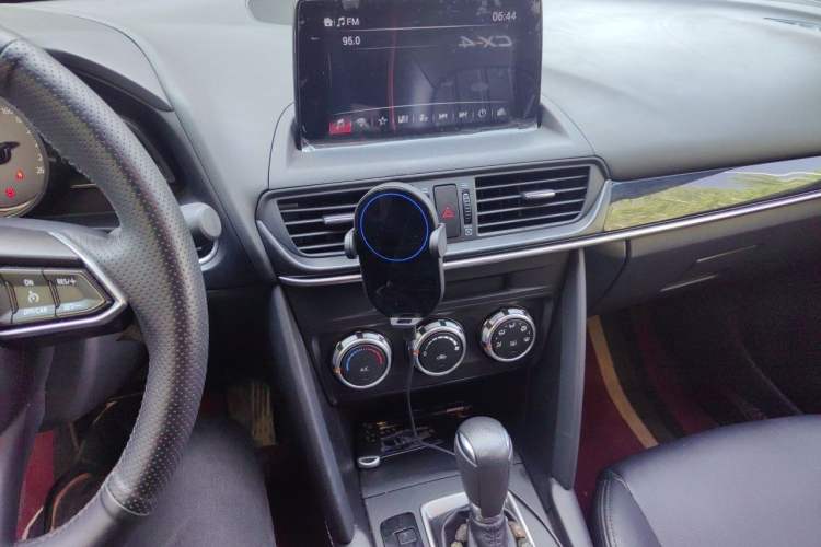 Used Mazda CX-4 2021 2.0L Automatic Two-Wheel Drive Blue Sky Dynamic Edition Audio And AC Panel