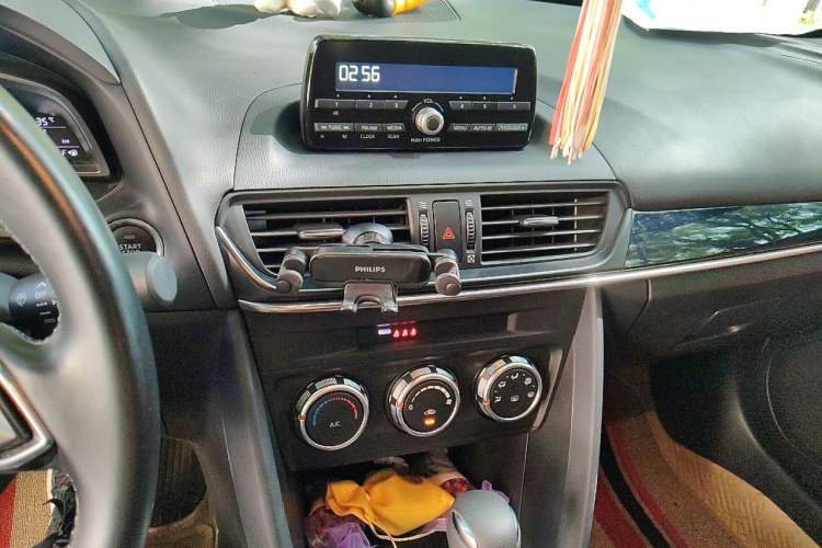 Used Mazda CX-4 2021 2.0L Automatic Two-Wheel Drive Blue Sky Dynamic Edition Audio And AC Panel