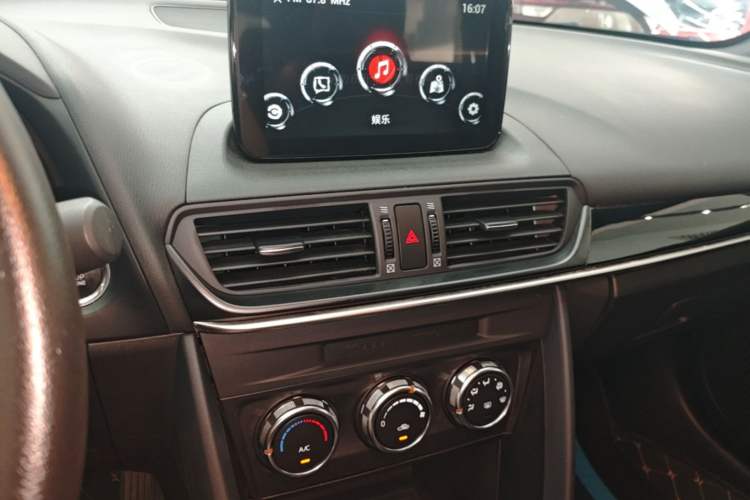 Used Mazda CX-4 2021 2.0L Automatic Two-Wheel Drive Blue Sky Dynamic Edition Audio And AC Panel