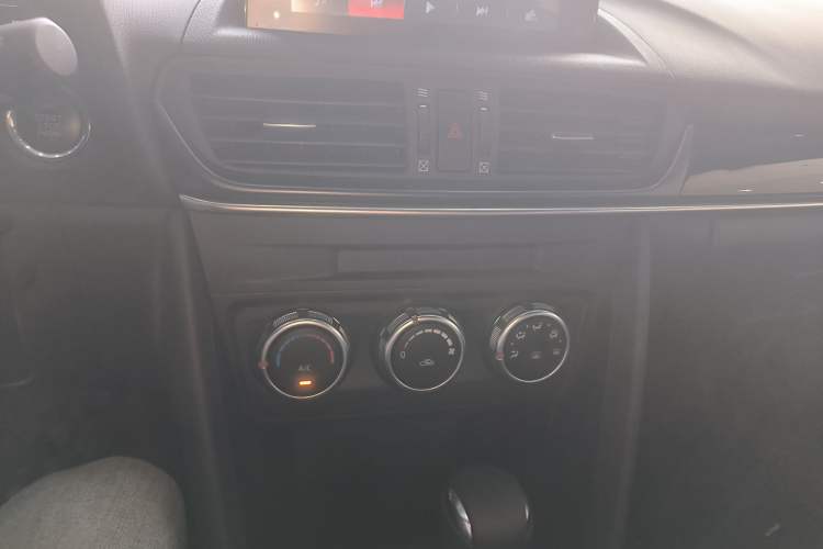Used Mazda CX-4 2021 2.0L Automatic Two-Wheel Drive Blue Sky Dynamic Edition Audio And AC Panel