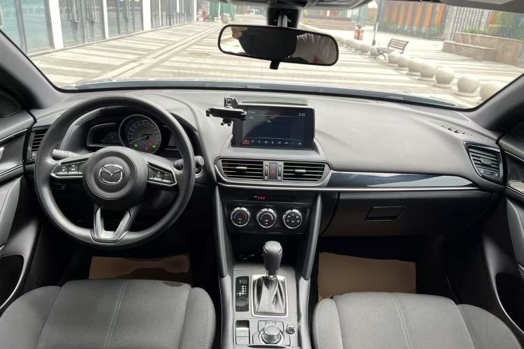 Used Mazda CX-4 2021 2.0L Automatic Two-Wheel Drive Blue Sky Dynamic Edition Center Console
