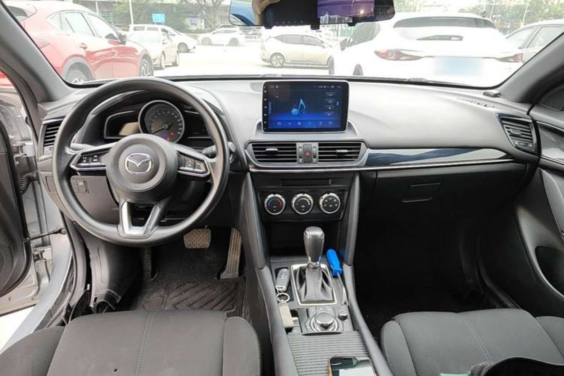 Used Mazda CX-4 2021 2.0L Automatic Two-Wheel Drive Blue Sky Dynamic Edition Center Console