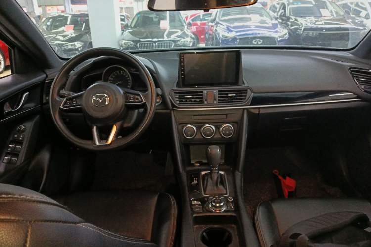 Used Mazda CX-4 2021 2.0L Automatic Two-Wheel Drive Blue Sky Dynamic Edition Center Console