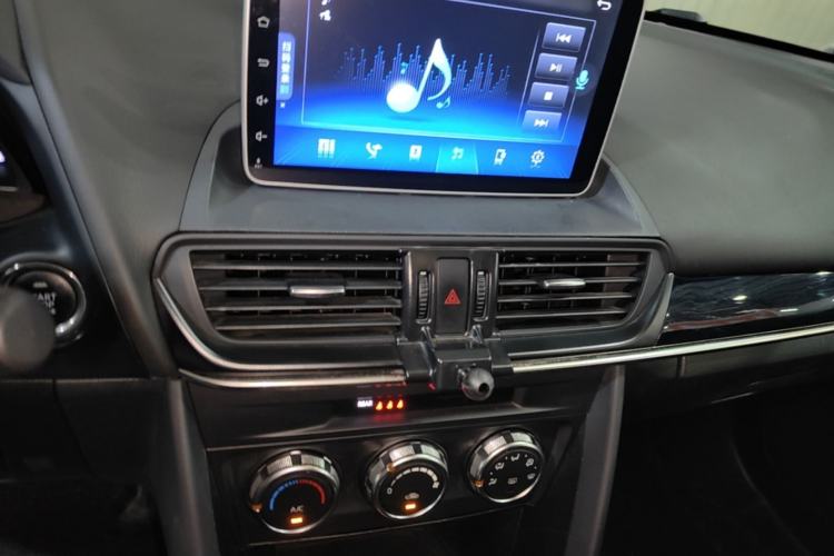 Used Mazda CX-4 2021 2.0L Automatic Two-Wheel Drive Blue Sky Dynamic Edition Center Console