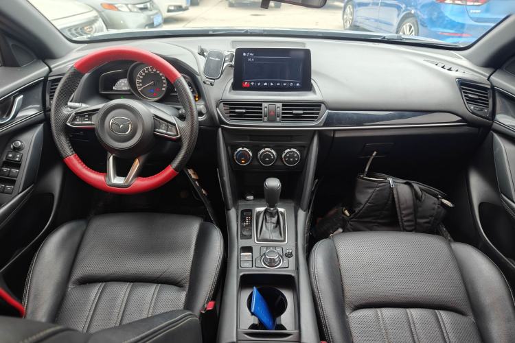 Used Mazda CX-4 2021 2.0L Automatic Two-Wheel Drive Blue Sky Dynamic Edition Center Console