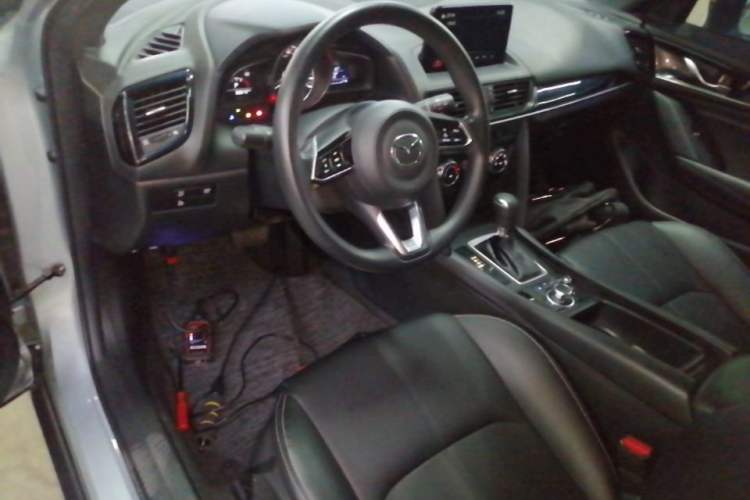 Used Mazda CX-4 2021 2.0L Automatic Two-Wheel Drive Blue Sky Dynamic Edition Center Console