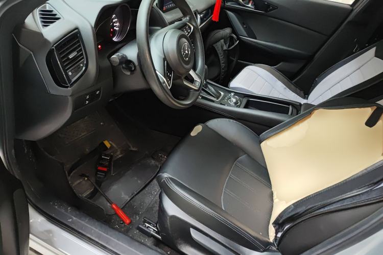 Used Mazda CX-4 2021 2.0L Automatic Two-Wheel Drive Blue Sky Dynamic Edition Driver Seat