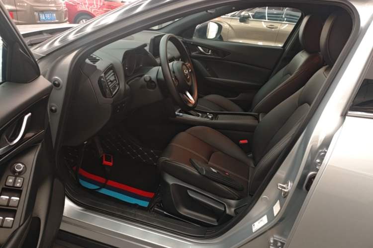 Used Mazda CX-4 2021 2.0L Automatic Two-Wheel Drive Blue Sky Dynamic Edition Driver Seat