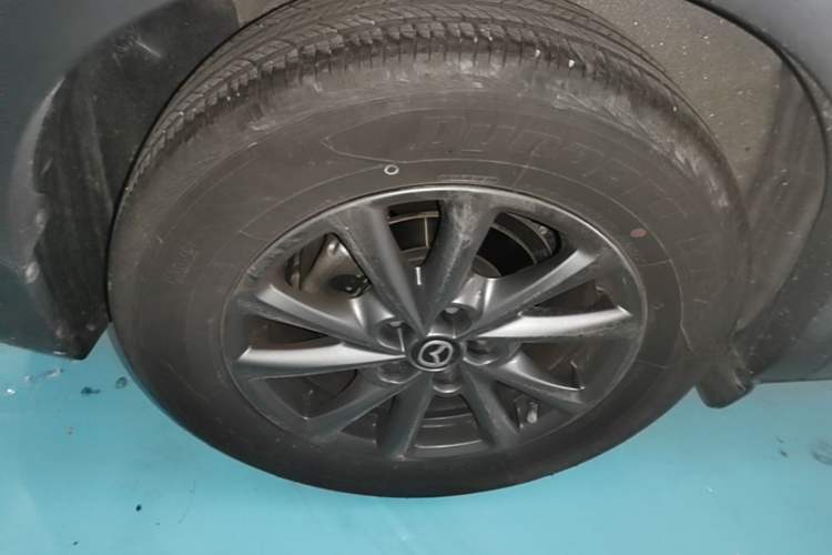 Used Mazda CX-4 2021 2.0L Automatic Two-Wheel Drive Blue Sky Dynamic Edition Exterior 5