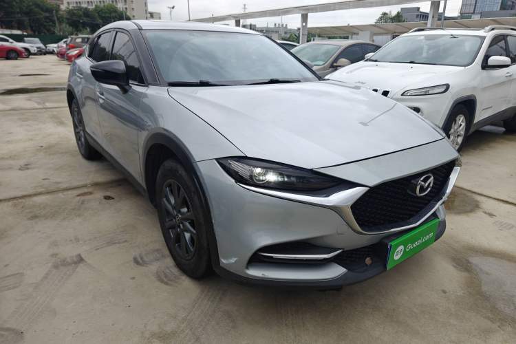 Used Mazda CX-4 2021 2.0L Automatic Two-Wheel Drive Blue Sky Dynamic Edition Front Right 45 Deg