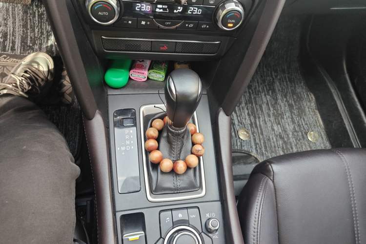 Used Mazda CX-4 2021 2.0L Automatic Two-Wheel Drive Blue Sky Luxury Edition Gear Lever