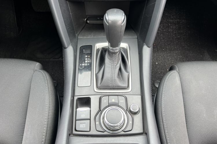 Used Mazda CX-4 2021 2.0L Automatic Two-Wheel Drive Blue Sky Dynamic Edition Gear Lever