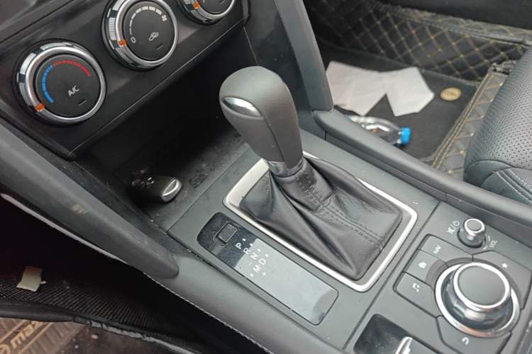 Used Mazda CX-4 2021 2.0L Automatic Two-Wheel Drive Blue Sky Dynamic Edition Gear Lever