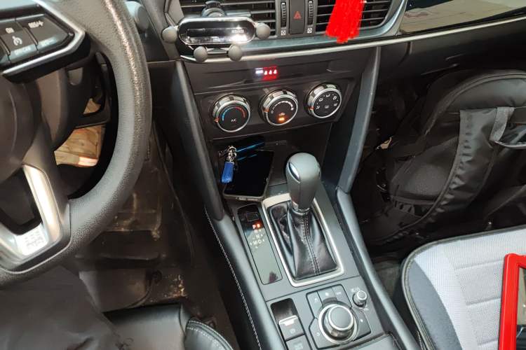 Used Mazda CX-4 2021 2.0L Automatic Two-Wheel Drive Blue Sky Dynamic Edition Gear Lever
