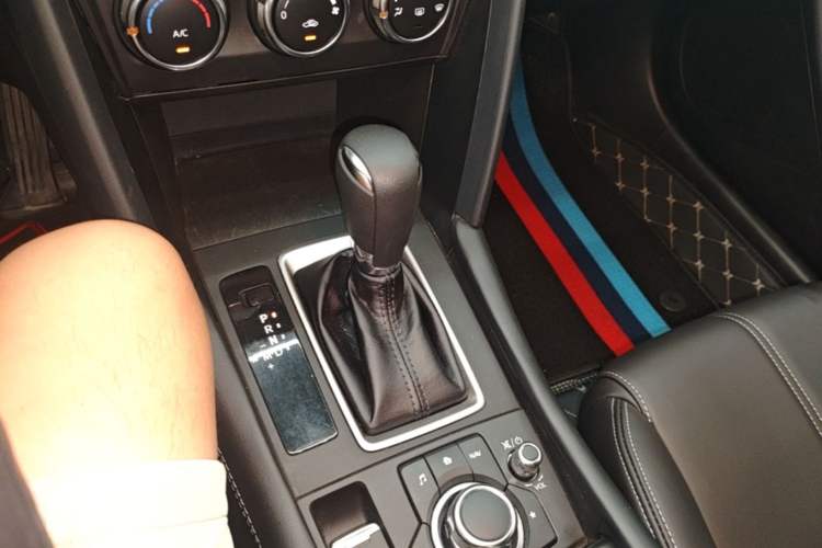 Used Mazda CX-4 2021 2.0L Automatic Two-Wheel Drive Blue Sky Dynamic Edition Gear Lever