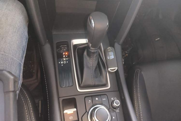 Used Mazda CX-4 2021 2.0L Automatic Two-Wheel Drive Blue Sky Dynamic Edition Gear Lever