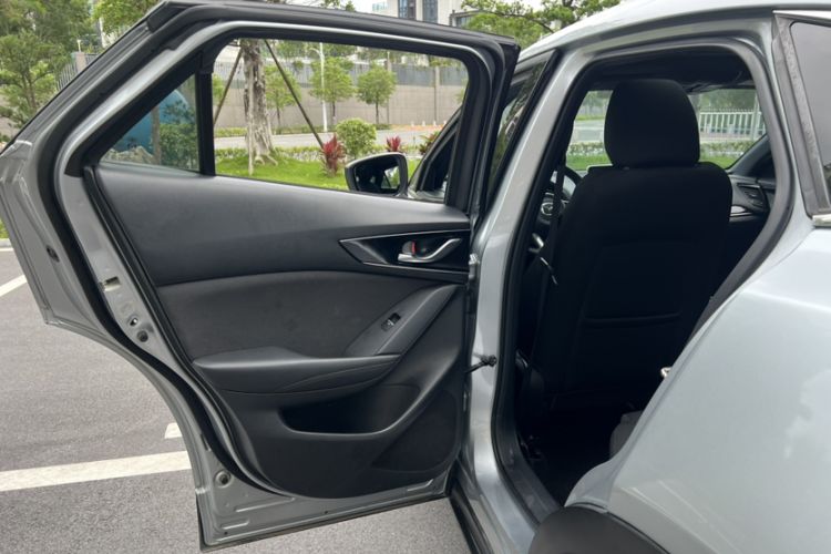 Used Mazda CX-4 2021 2.0L Automatic Two-Wheel Drive Blue Sky Dynamic Edition Interior 10
