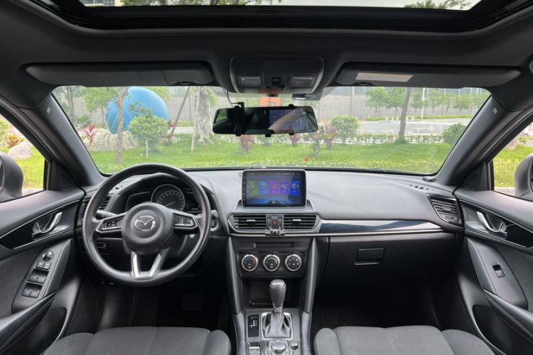 Used Mazda CX-4 2021 2.0L Automatic Two-Wheel Drive Blue Sky Dynamic Edition Interior 2