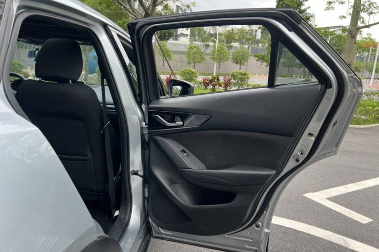 Used Mazda CX-4 2021 2.0L Automatic Two-Wheel Drive Blue Sky Dynamic Edition Interior 9